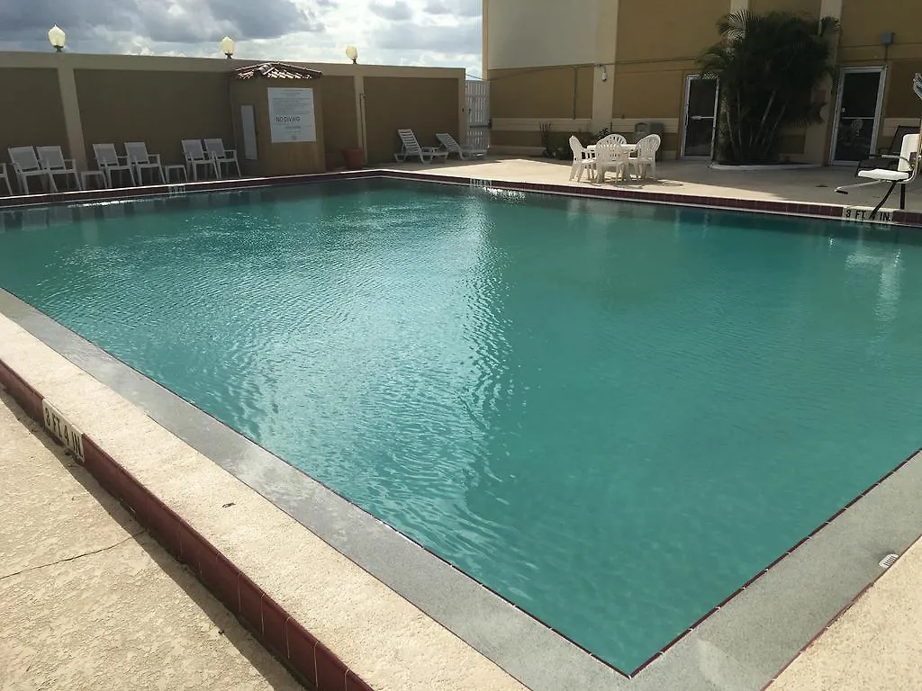 Quality Inn & Suites Winter Park Village Area Orlando Otel